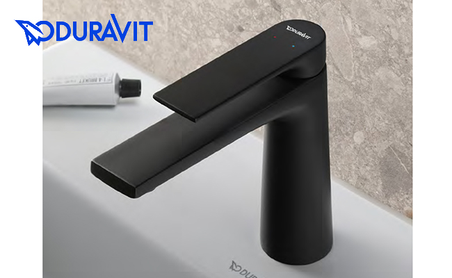 DURAVIT Tulum ショート マットブラックの洗面混合水栓 引き棒無 使用例